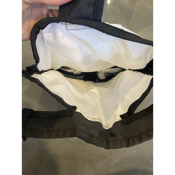 Rogue FlashBender Large Reflector Bounce Card For External Flash 9” Black - Picture 6 of 8